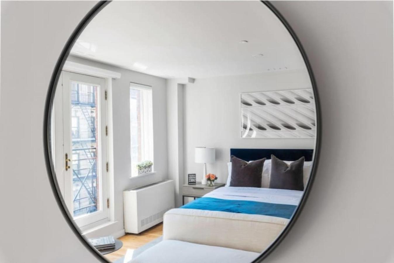 Апартаменти Luxe Studio With Charming Juliet Balcony Нью-Йорк Екстер'єр фото